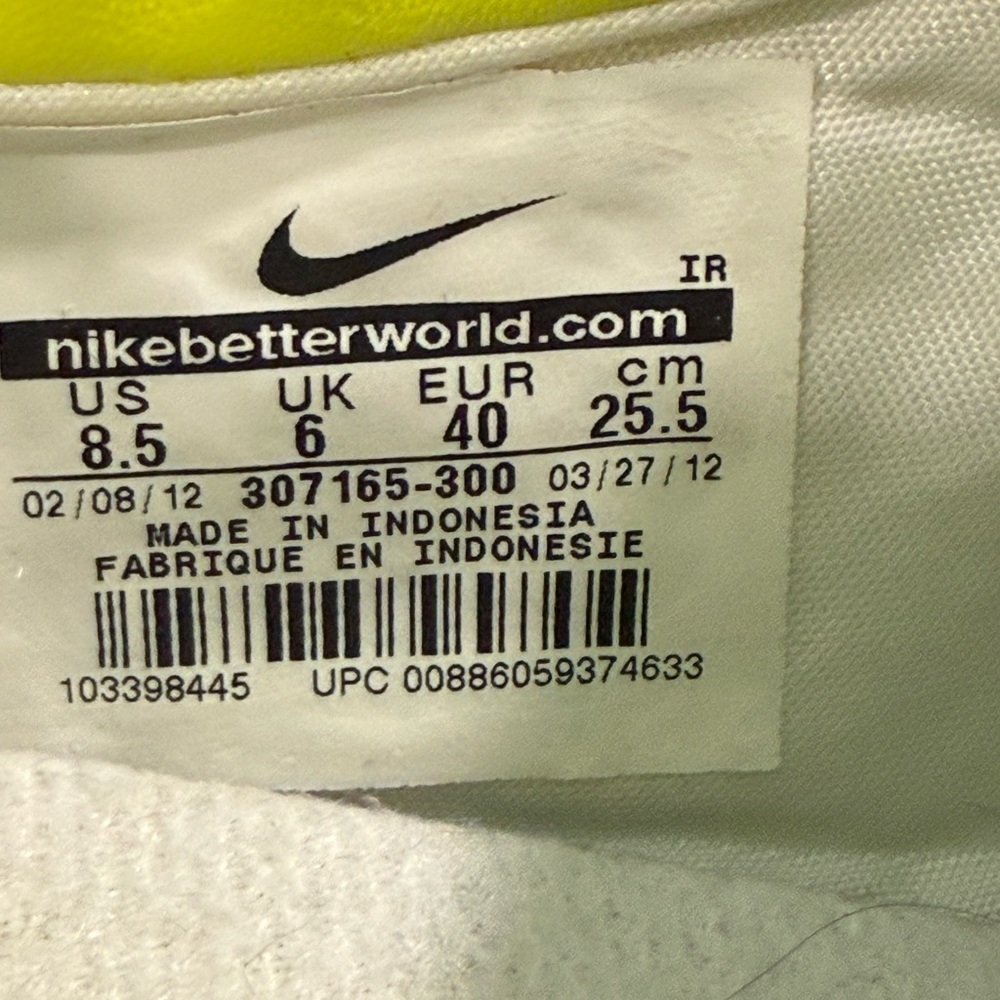 Nike Green and Yellow Sneakers with White Swoosh - Picture 6 of 8